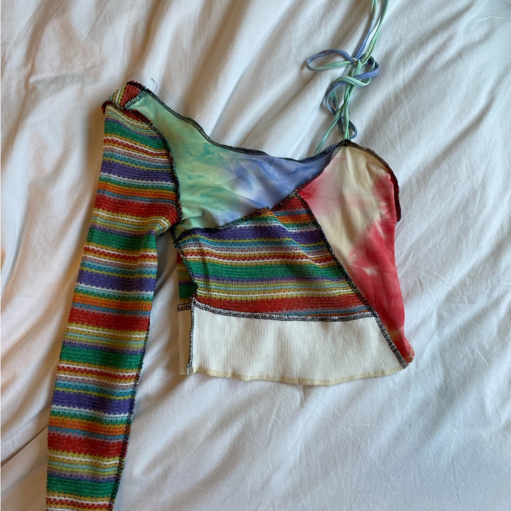 colorful top